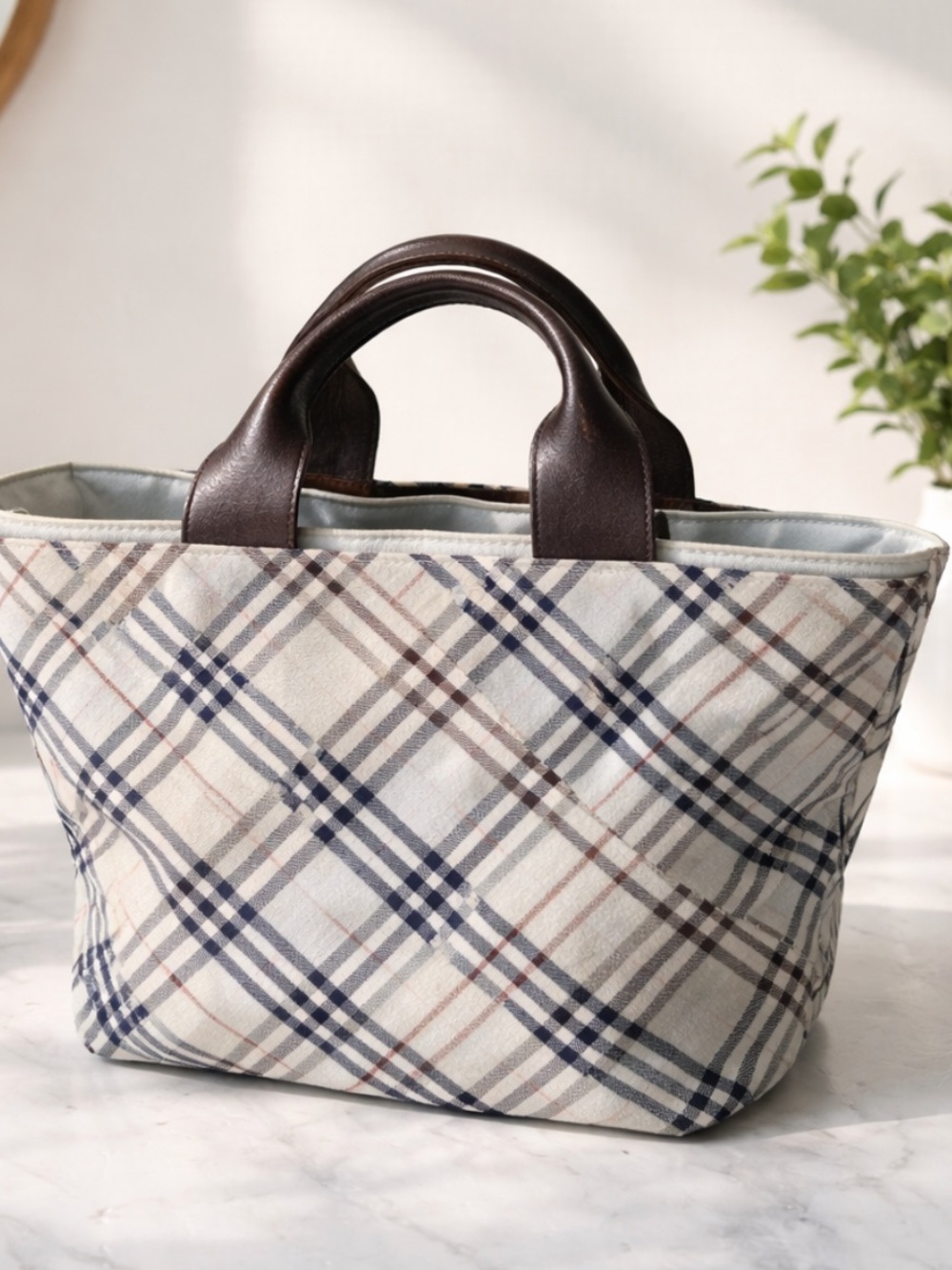 ✋🛑PRICE DROP ✋AUTHENTIC BURBERRY BAG HANDBAG BLUE LABEL NOVA CHECK.
